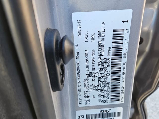 Used 2017 Toyota Tacoma SR5 w/ SR5 Appearance Package (SM) image 6