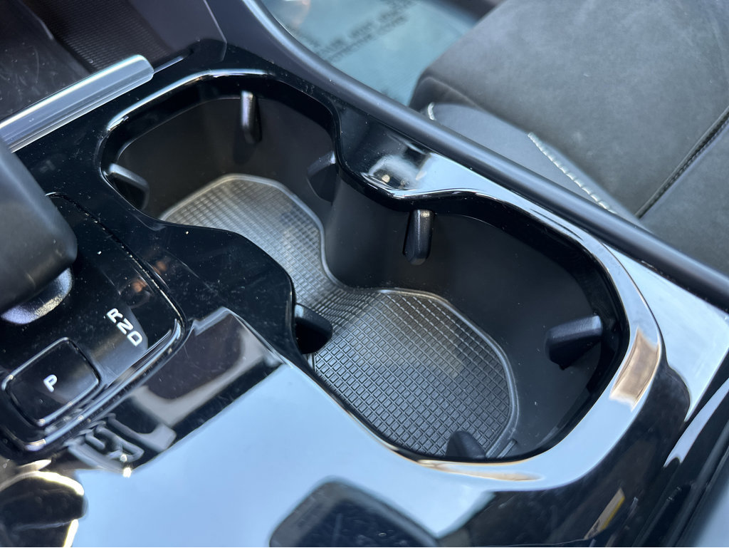 Used 2023 Volvo XC40 Recharge Plus image 28