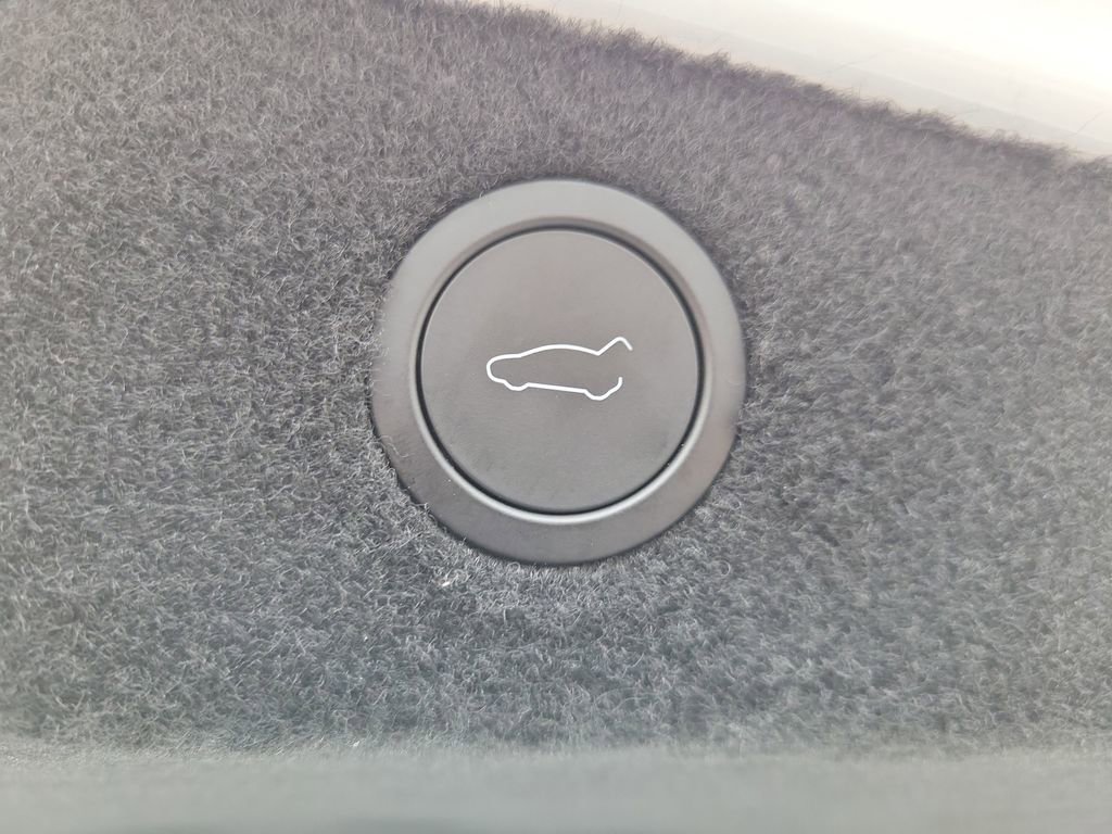 Used 2025 Tesla Model 3 RWD image 10