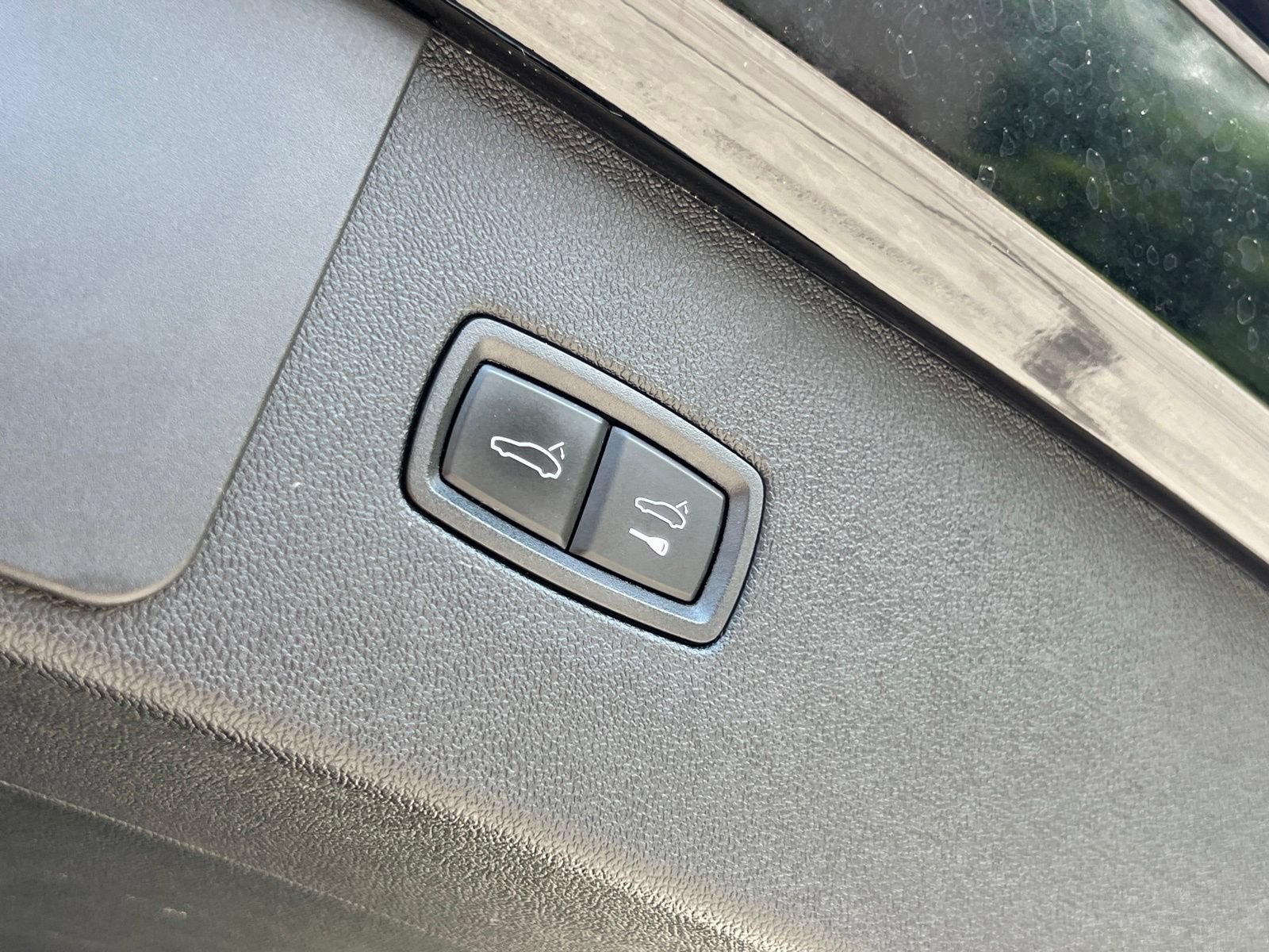 Certified 2020 Porsche Cayenne AWD/4WD image 18