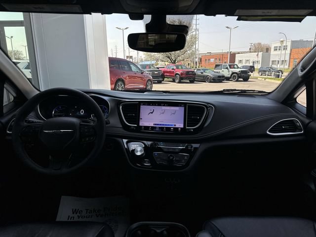 Used 2022 Chrysler Pacifica Touring-L w/ S Appearance Package FWD image 65