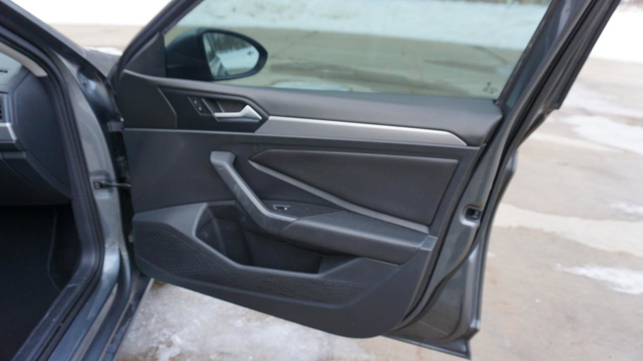 Used 2019 Volkswagen Jetta R-Line image 24
