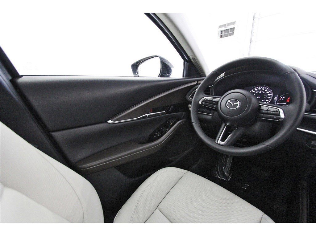 Certified 2025 MAZDA CX-30 AWD 2.5 S w/ Premium Package image 8