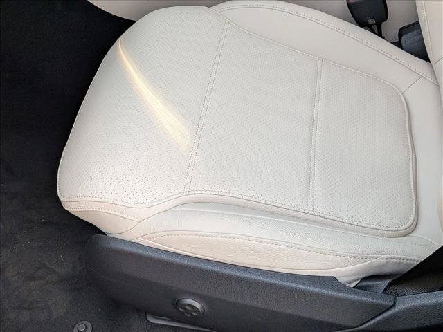 Used 2026 Mercedes-Benz GLC 300 4MATIC image 4