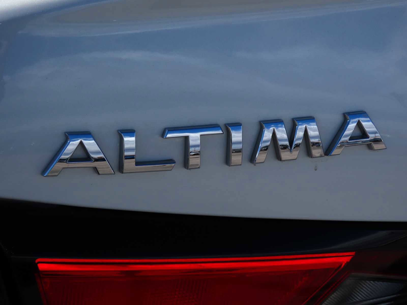 Used 2020 Nissan Altima 2.0 Platinum image 12