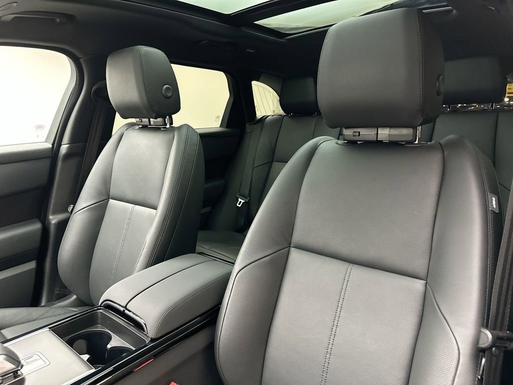 Certified 2026 Land Rover Range Rover Velar Dynamic SE AWD/4WD image 22