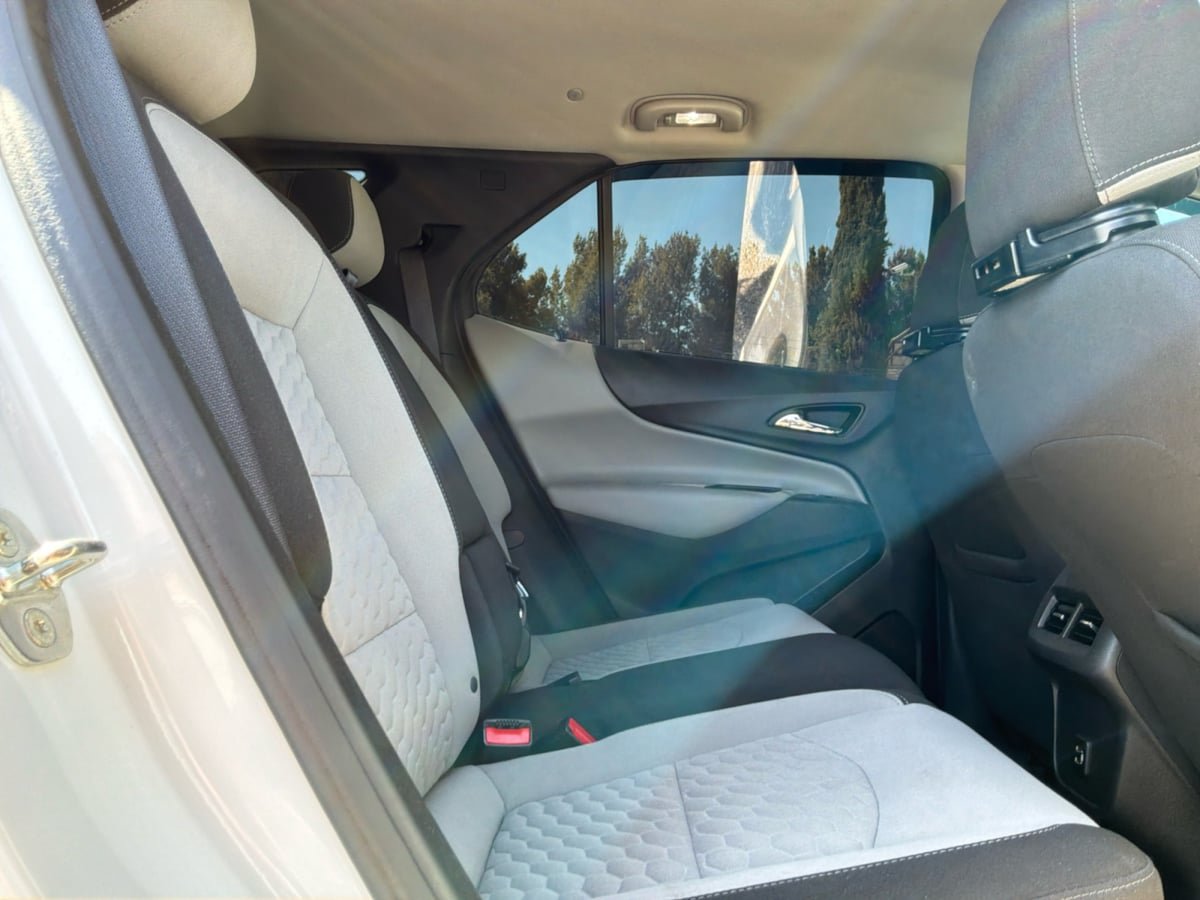 Used 2021 Chevrolet Equinox LS w/ LS Convenience Package FWD image 18