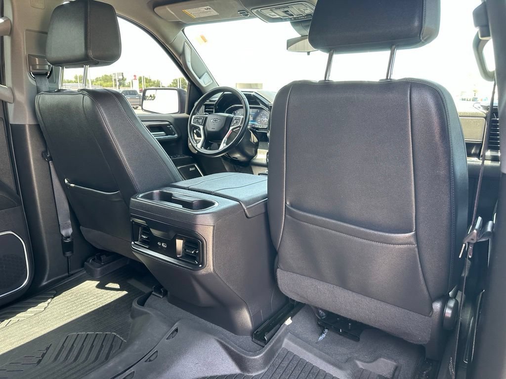 Used 2024 Chevrolet Silverado 1500 LT Trail Boss w/ Convenience Package II AWD/4WD image 32