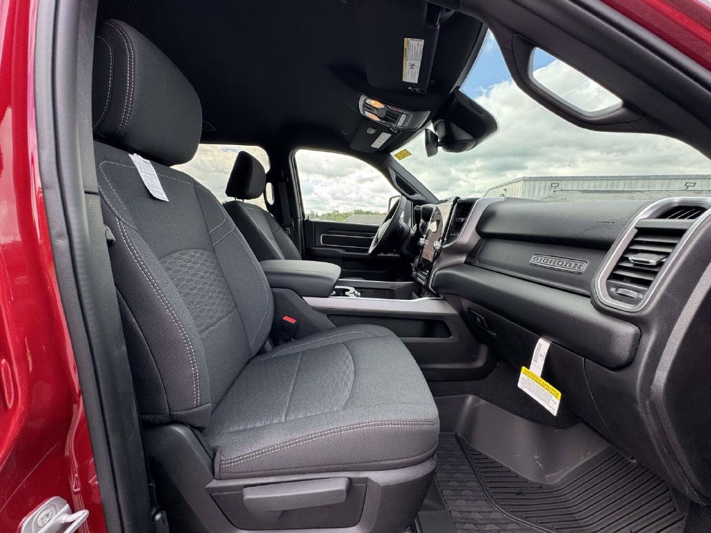 New 2026 RAM 2500 Big Horn AWD/4WD image 15