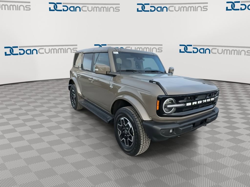 New 2025 Ford Bronco Outer Banks image 2