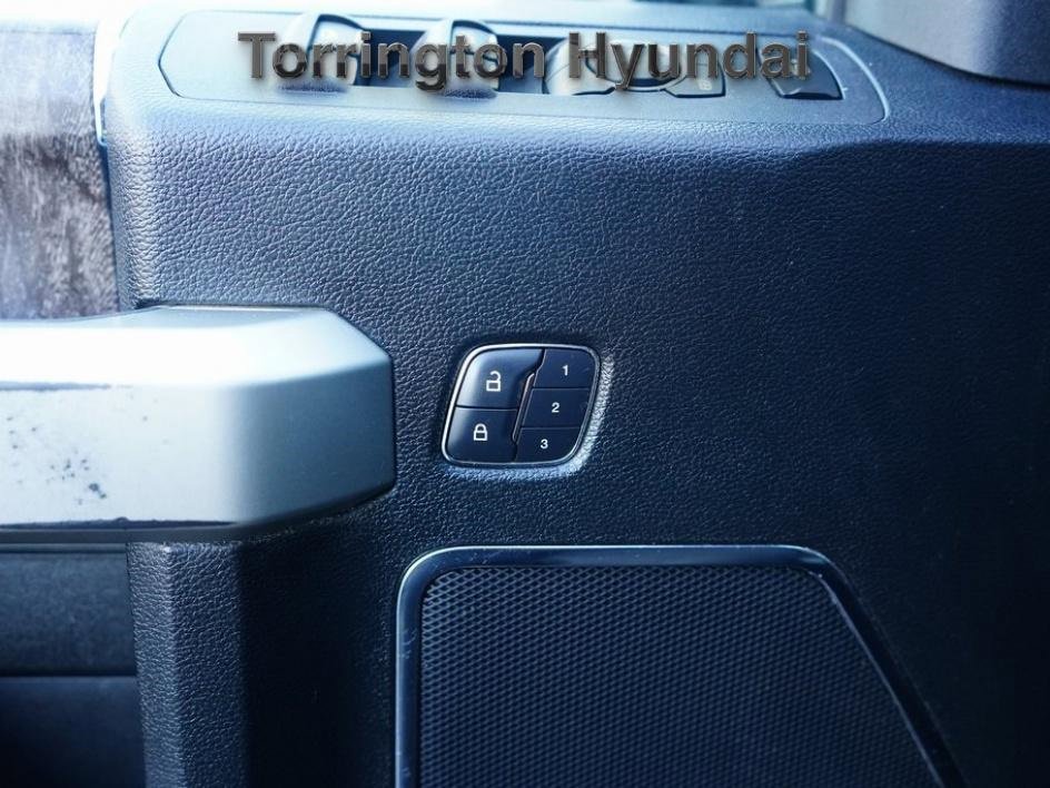 Used 2017 Ford F250 Lariat w/ Chrome Package image 23