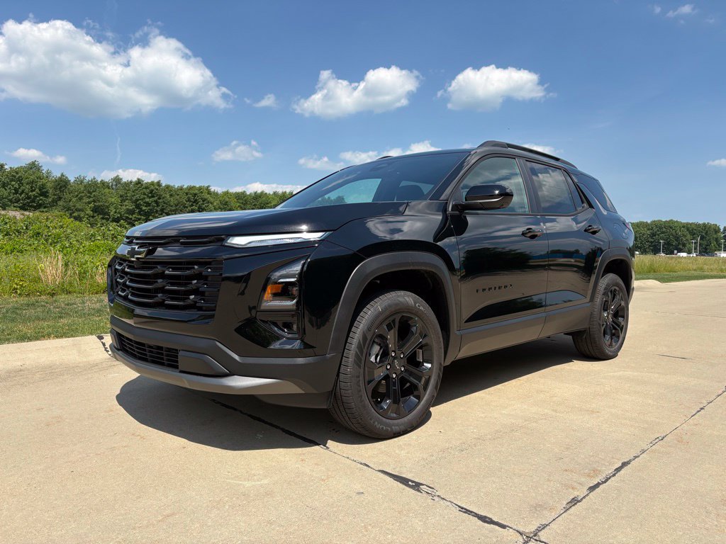 New 2026 Chevrolet Equinox LT w/ Convenience Package II FWD image 1
