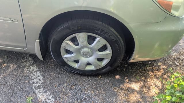 Used 2002 Toyota Camry LE FWD image 11