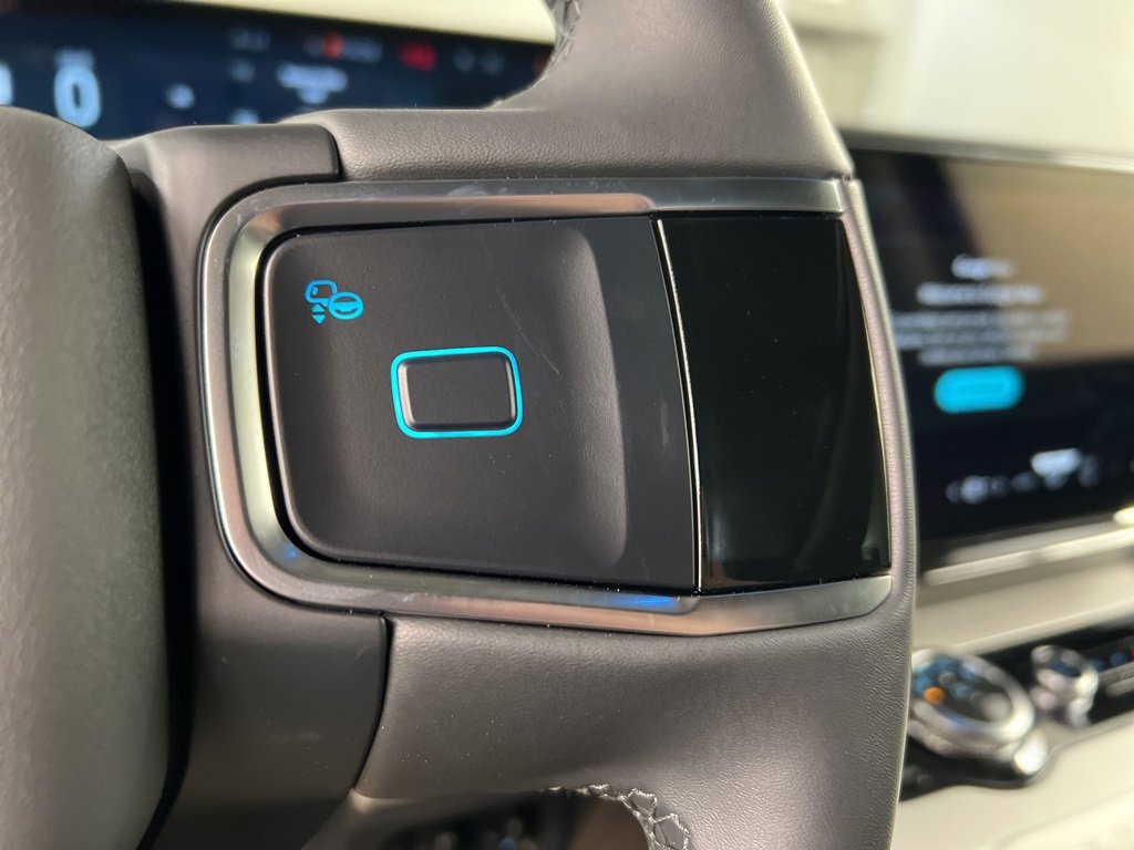 New 2025 Ford Expedition Active image 21