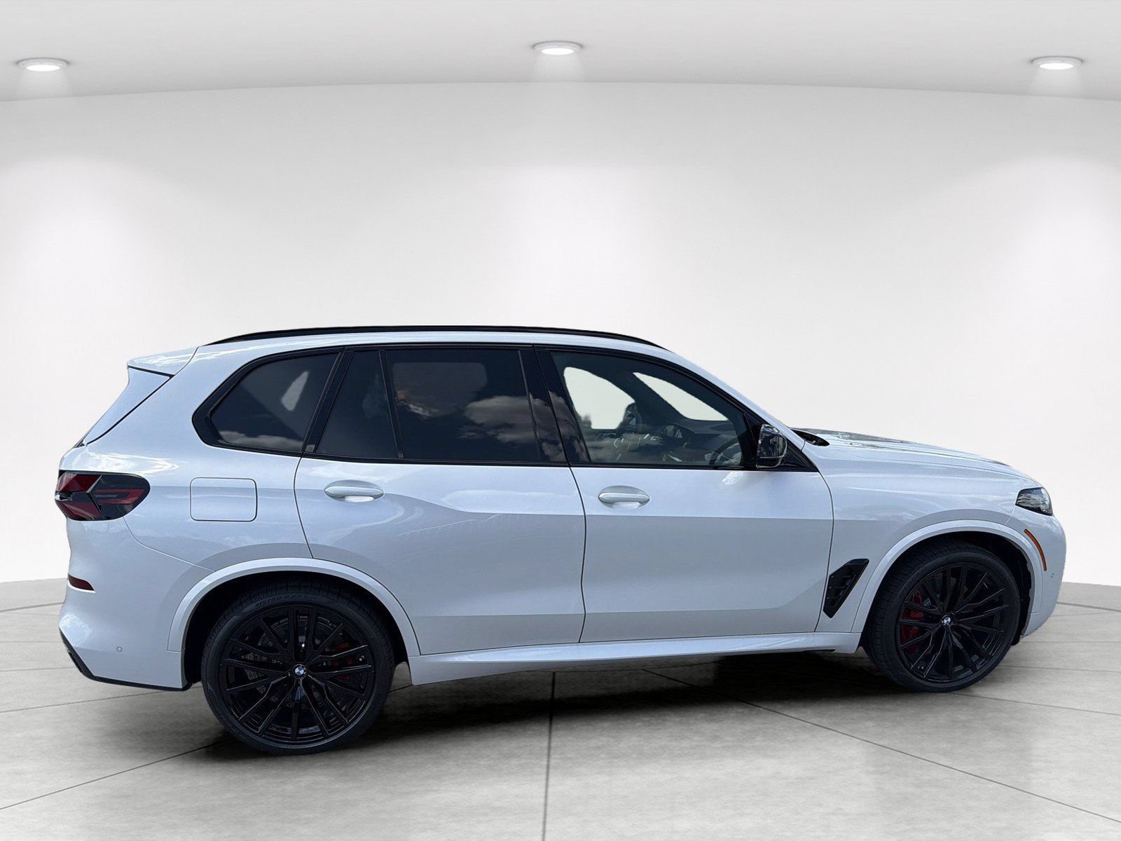 New 2026 BMW X5 M60i AWD/4WD image 3