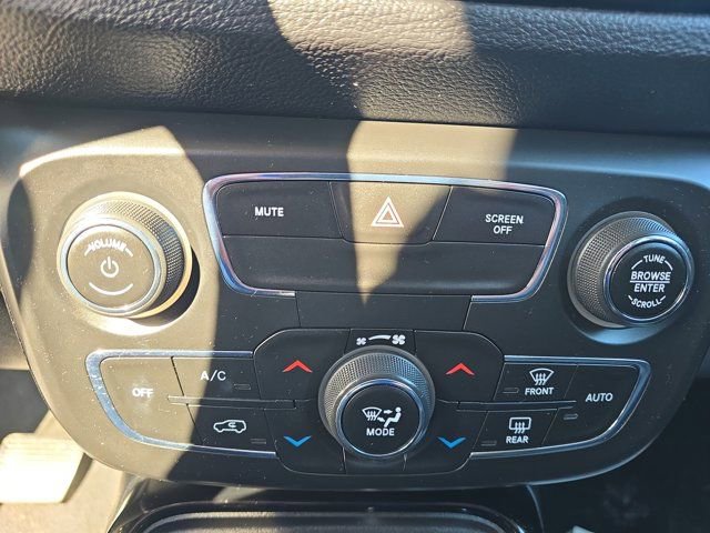 Used 2020 Jeep Compass Limited image 17