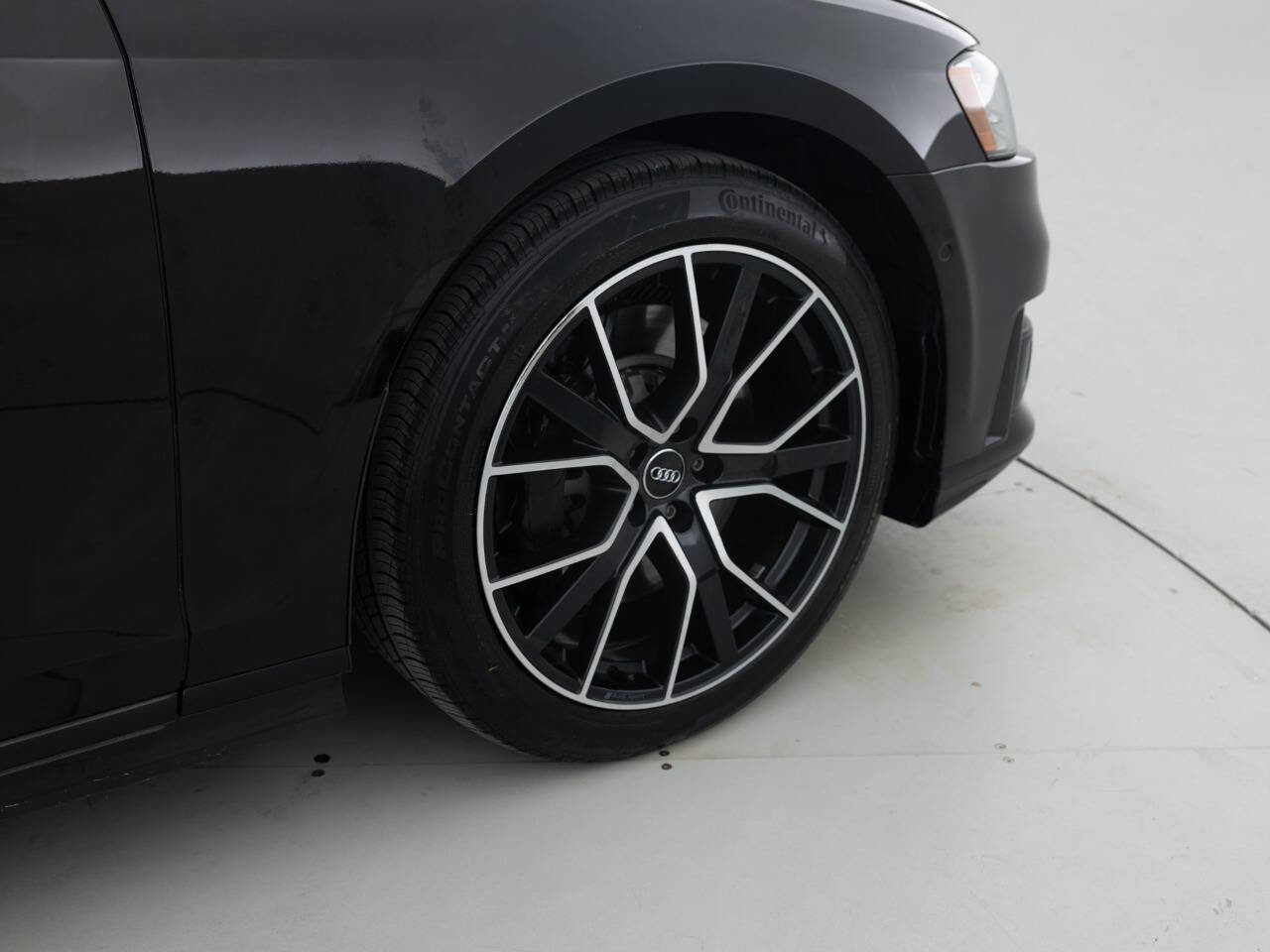 Used 2020 Audi A8 L 4.0T w/ Executive Package image 19