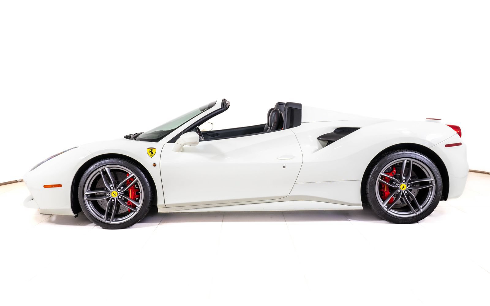Used 2017 Ferrari 488 Spider RWD image 2