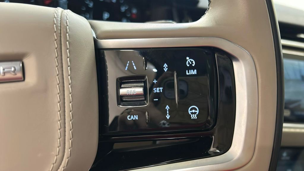 Used 2023 Land Rover Range Rover Velar R-Dynamic S image 23