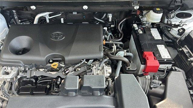 Used 2024 Toyota RAV4 LE image 31