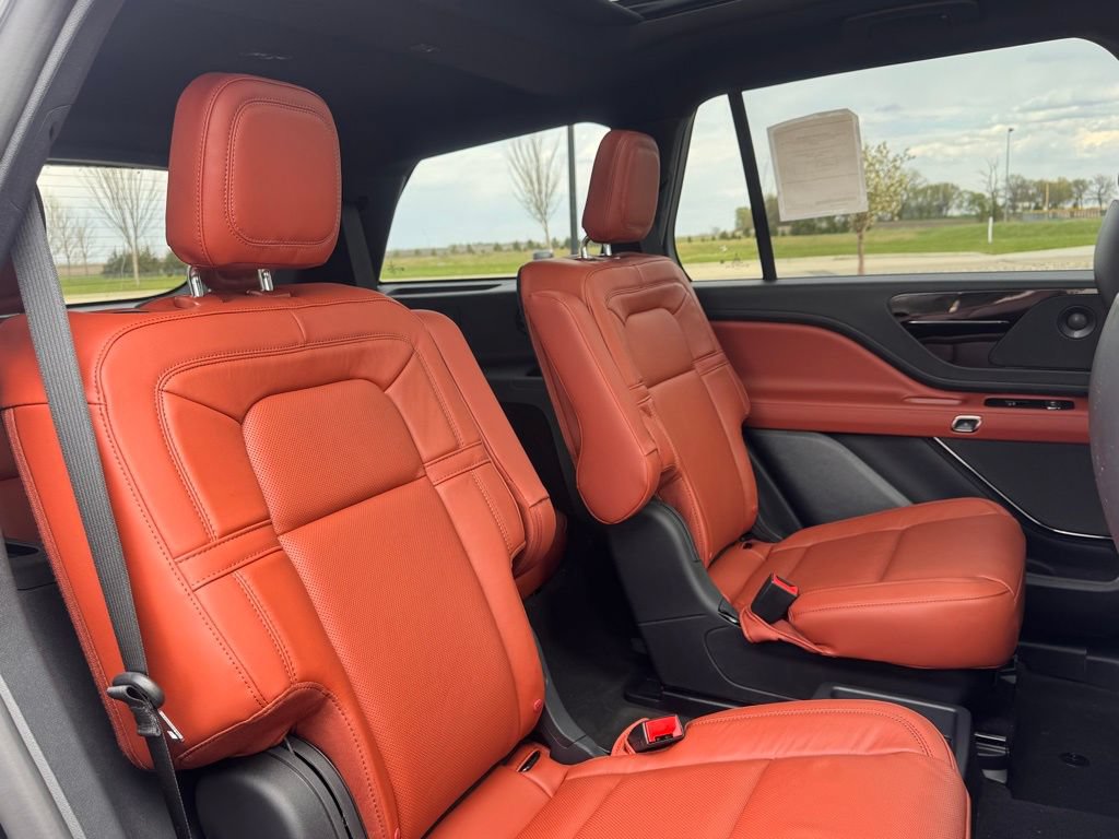 New 2026 Lincoln Aviator Reserve w/ Jet Appearance Package AWD/4WD image 27
