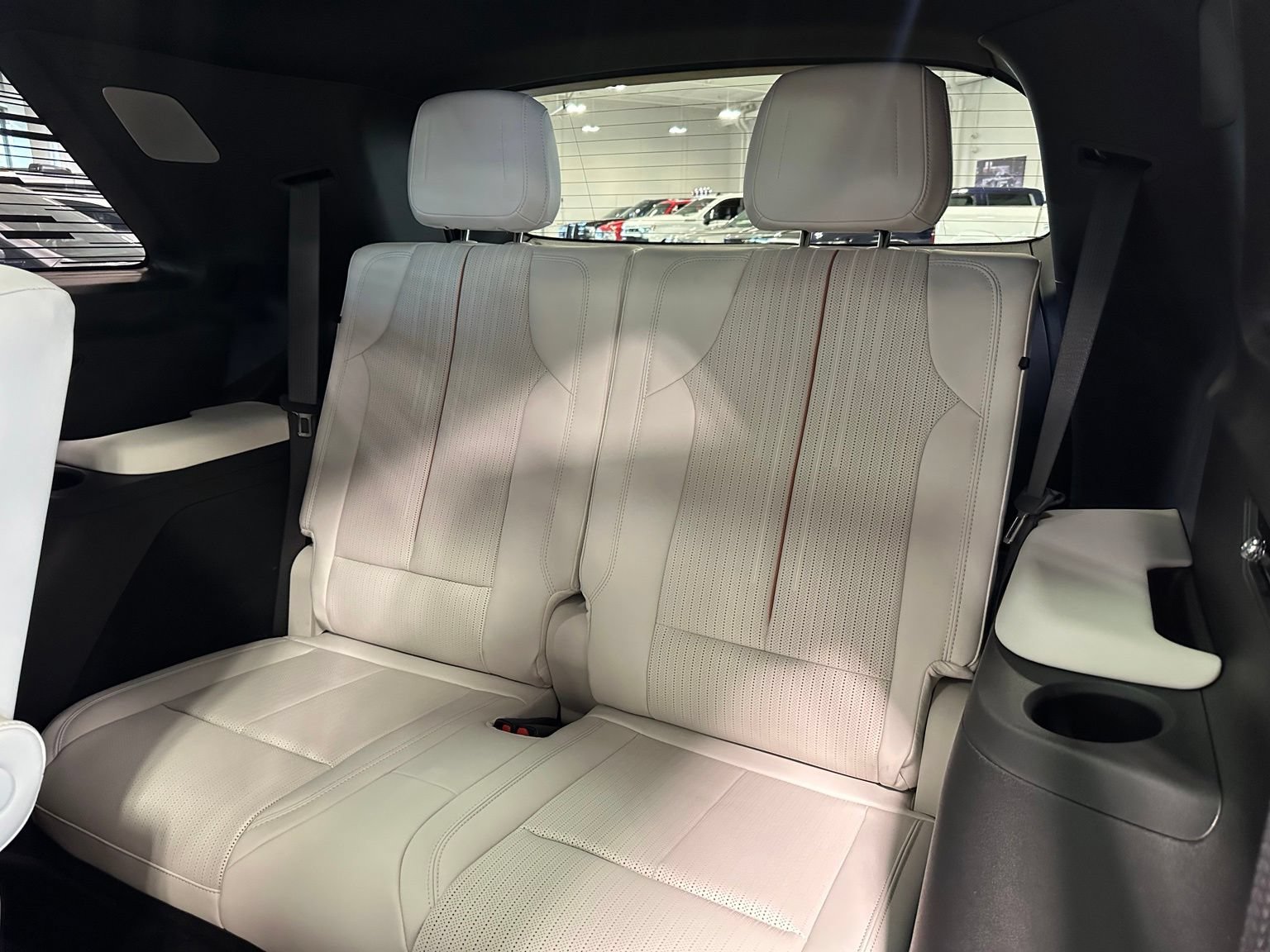 Used 2026 Cadillac Vistiq Luxury AWD/4WD image 48