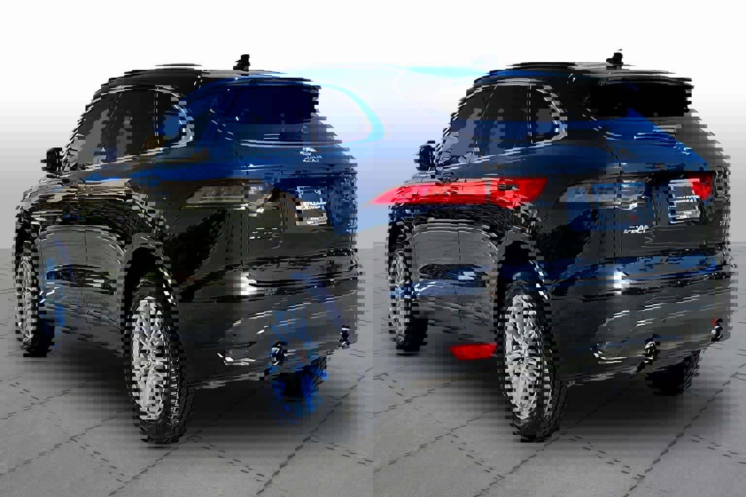 Used 2020 Jaguar F-PACE Prestige image 11