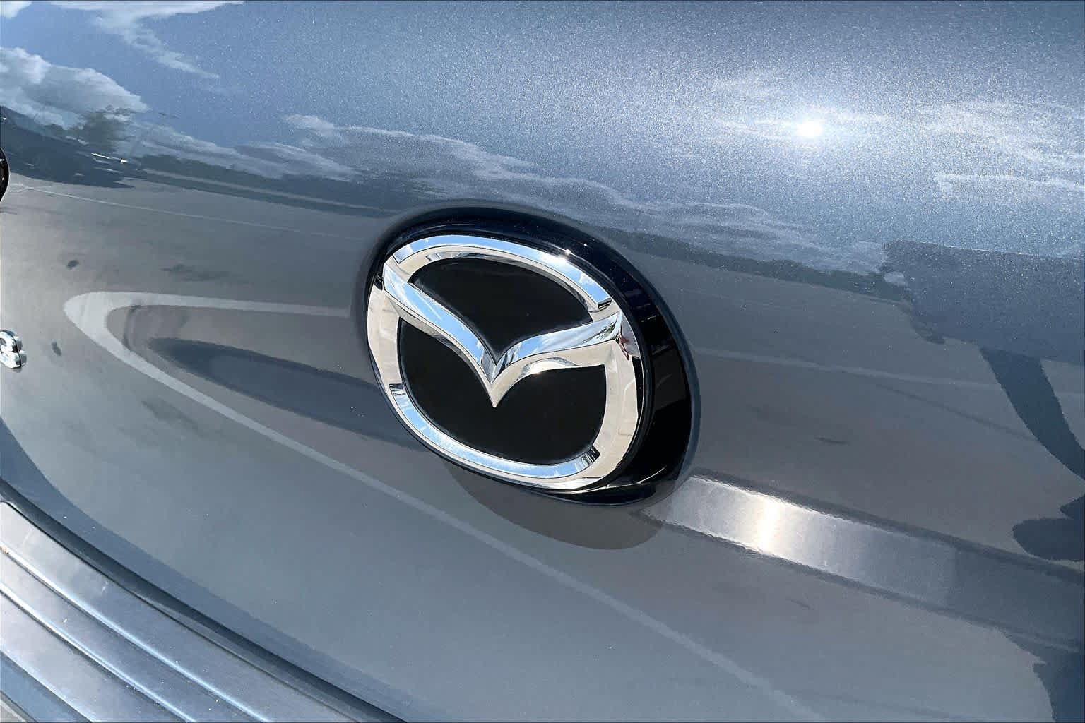 Used 2023 MAZDA MAZDA3 s FWD image 29