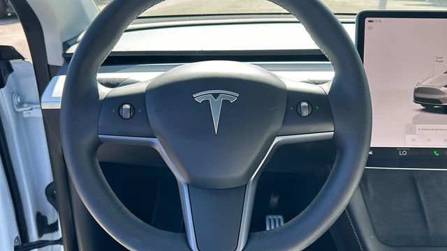 Used 2022 Tesla Model Y Performance image 18
