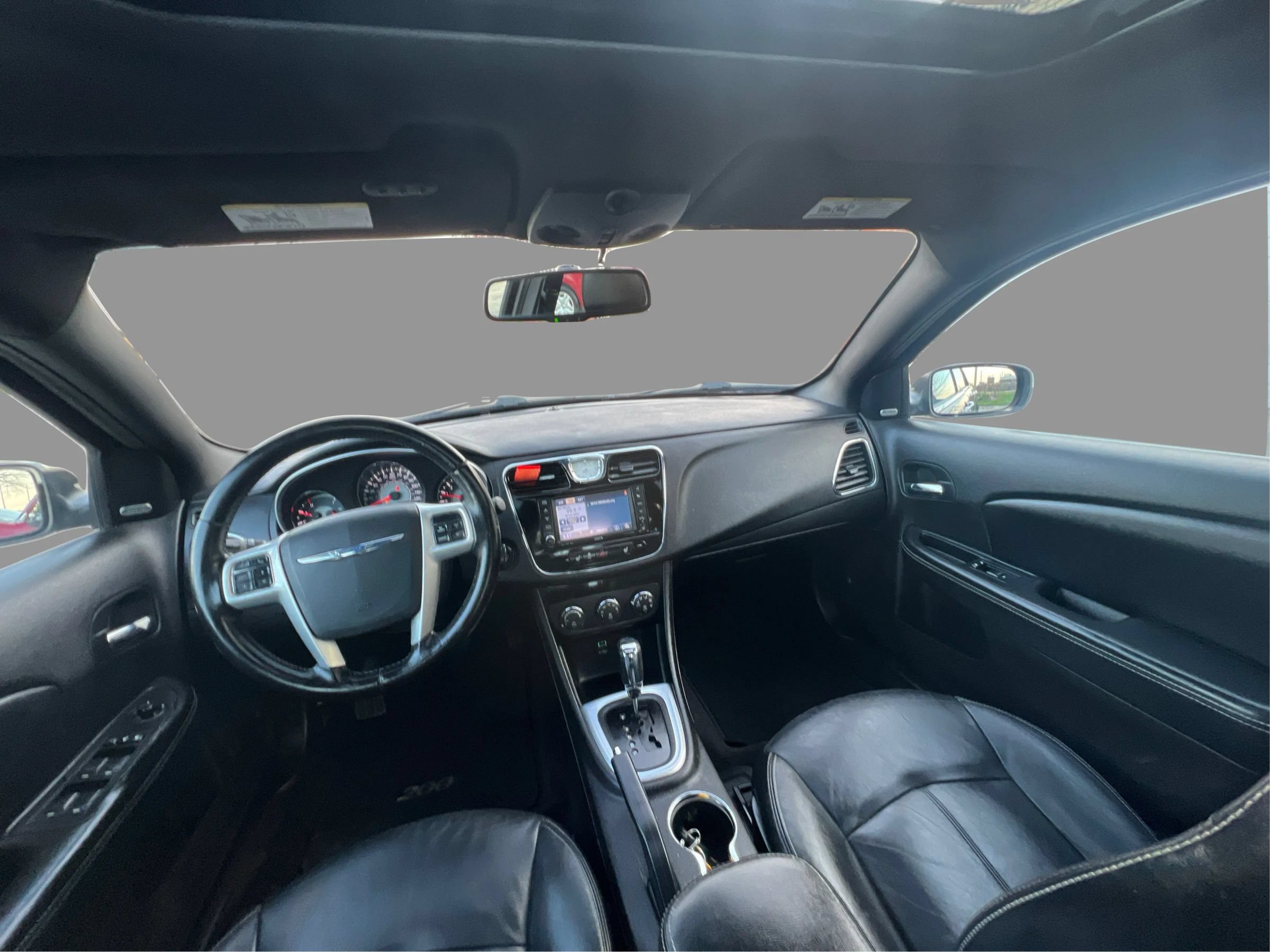 Used 2011 Chrysler 200 Limited FWD image 28