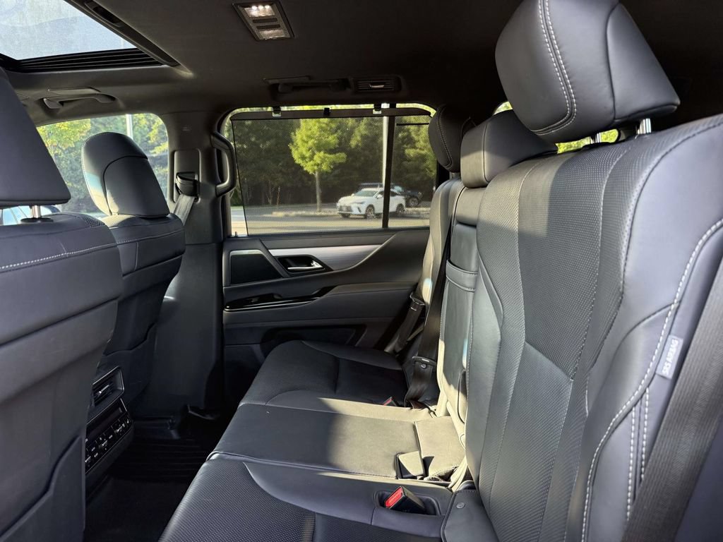 Used 2023 Lexus LX 600 F Sport w/ Accessory Package (Z1) AWD/4WD image 18
