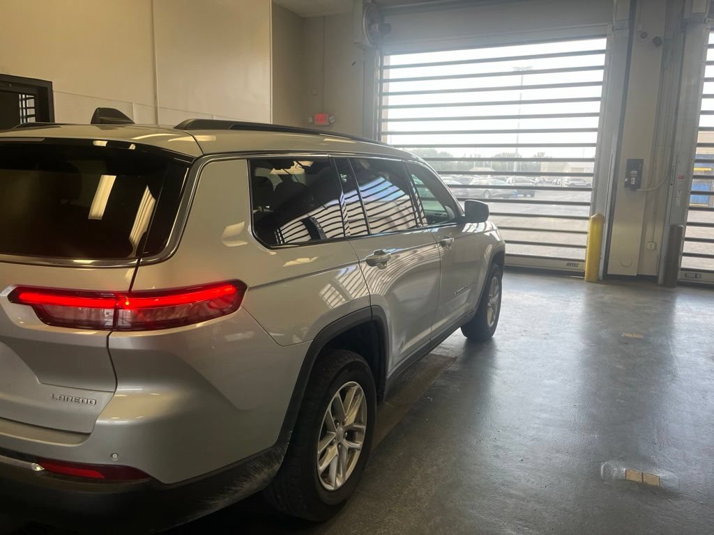 Used 2024 Jeep Grand Cherokee L Laredo AWD/4WD image 7