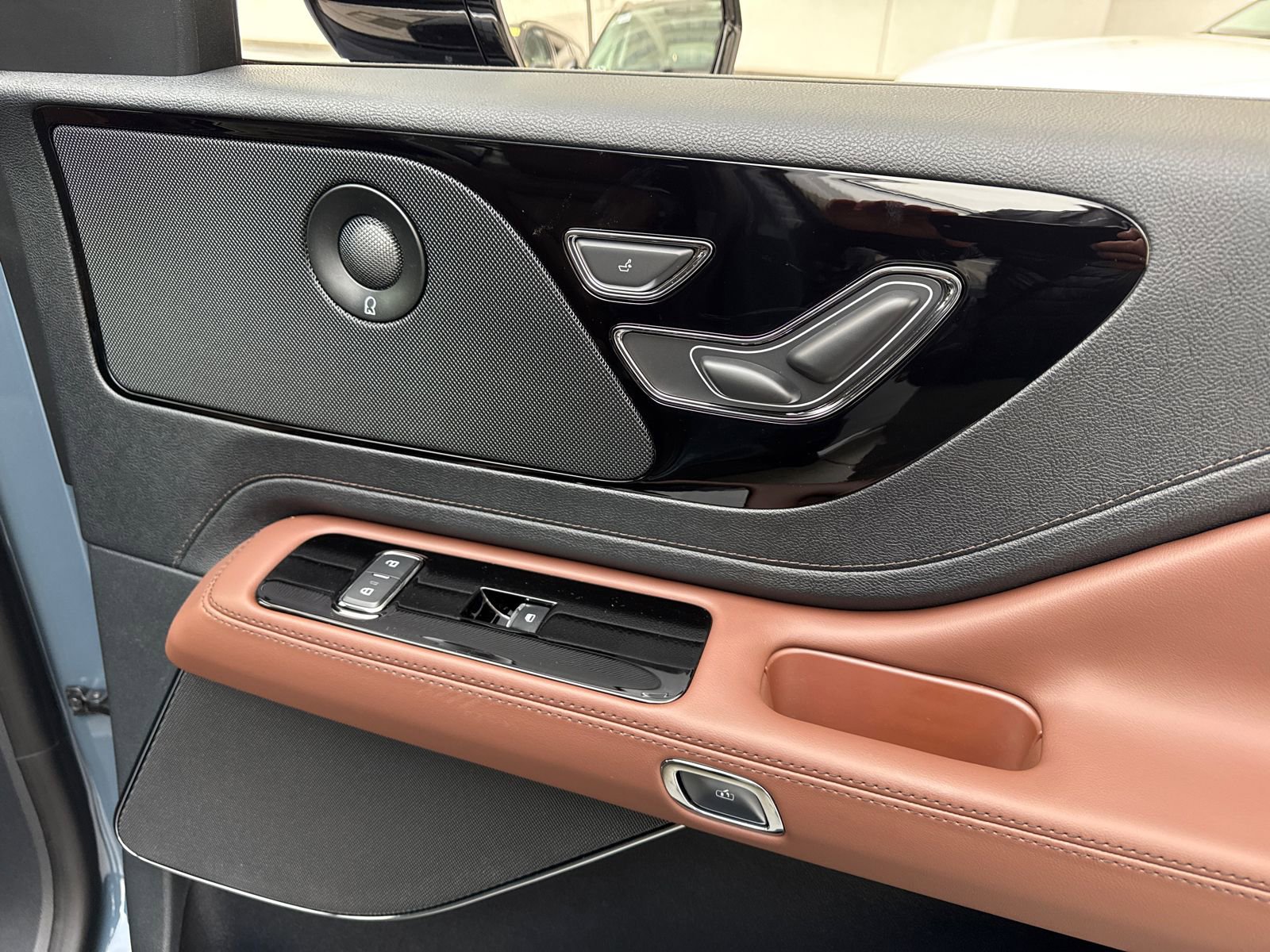 New 2026 Lincoln Aviator Reserve AWD/4WD image 10