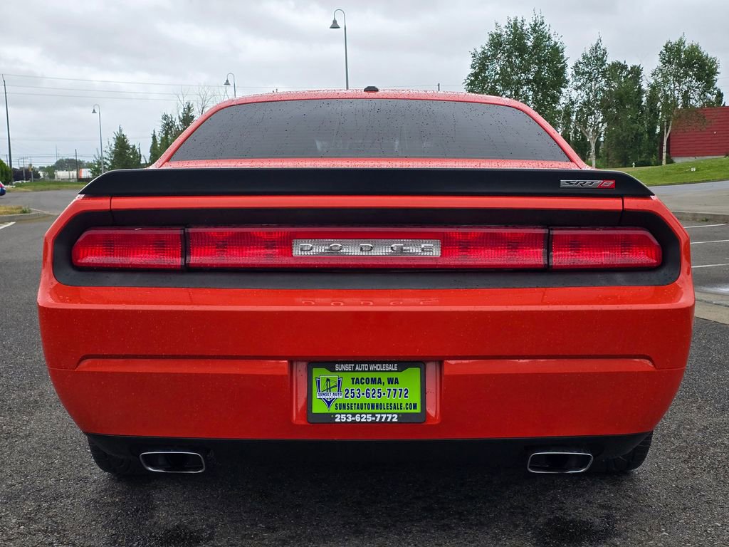 Used 2009 Dodge Challenger SRT8 RWD image 4