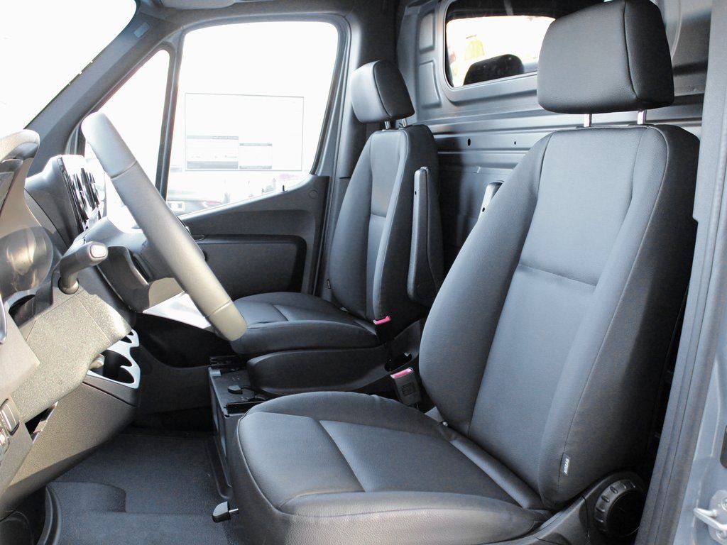 Used 2026 Mercedes-Benz Sprinter 2500 image 11