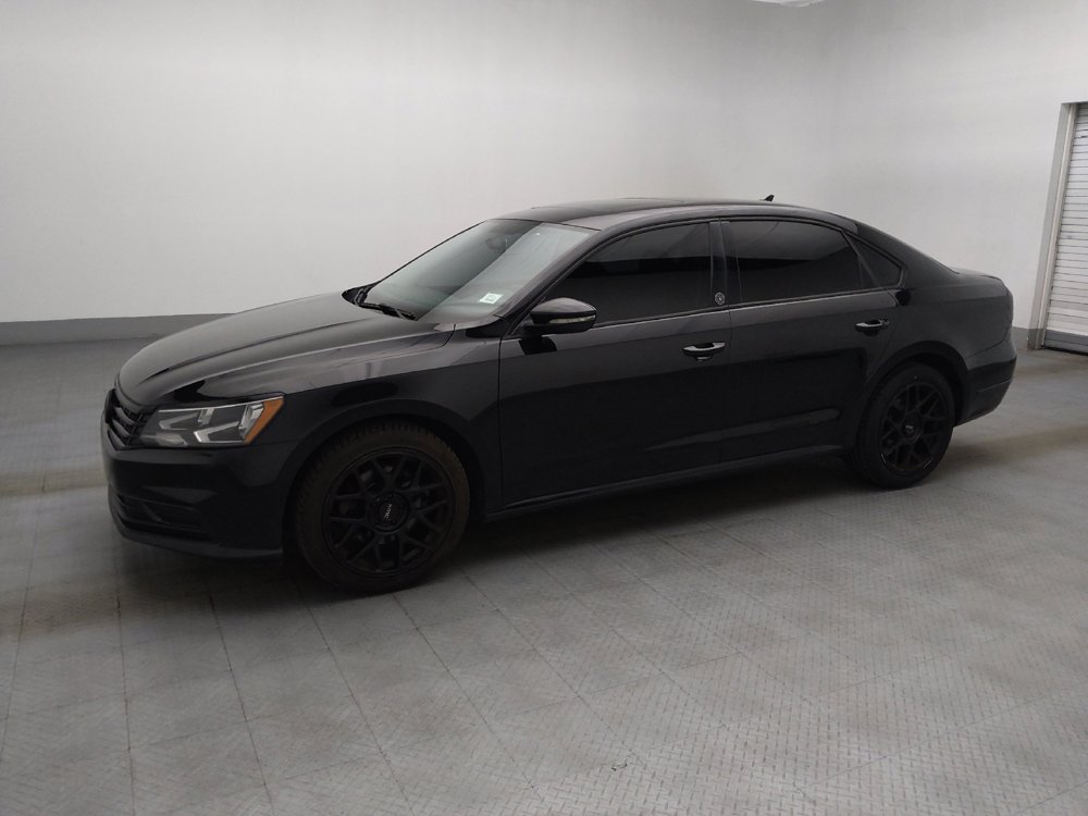 Used 2019 Volkswagen Passat 2.0T Wolfsburg w/ Wheels & Sunroof Package FWD image 2