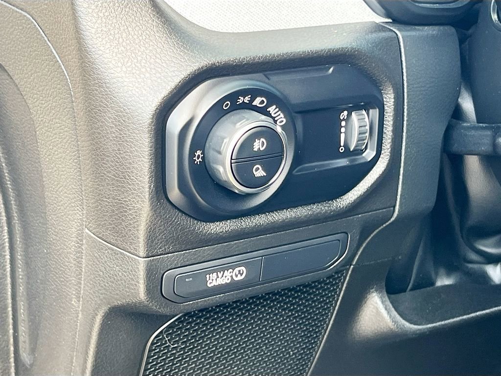 Used 2024 Jeep Gladiator Sport AWD/4WD image 10