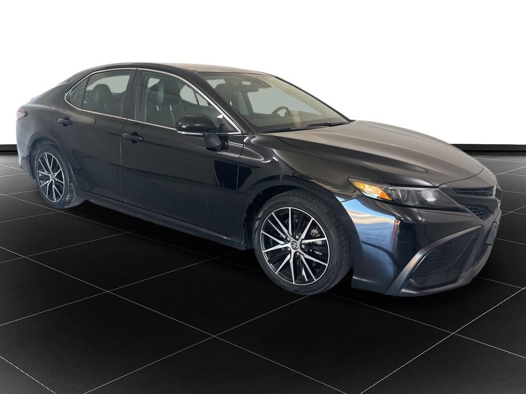 Used 2023 Toyota Camry SE FWD image 7