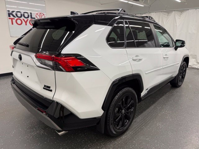 Used 2024 Toyota RAV4 XSE w/ Weather Package AWD/4WD image 2