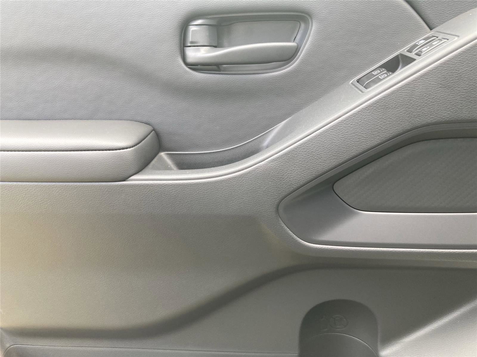 New 2026 Nissan Frontier S image 25