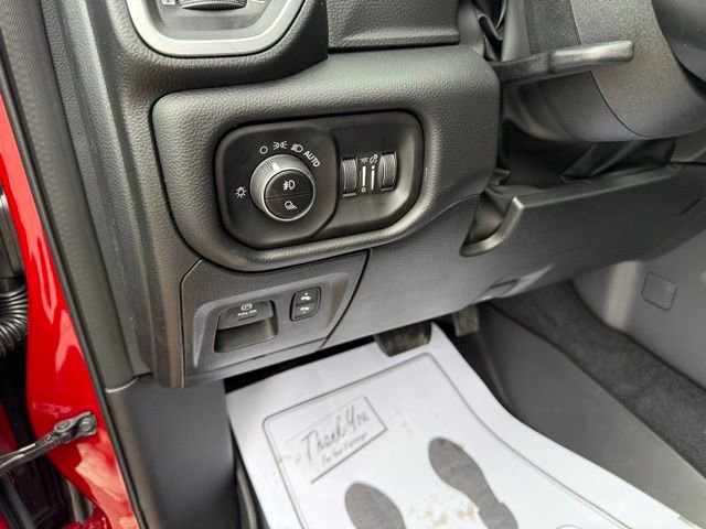 New 2026 RAM 1500 4x4 Crew Cab image 19