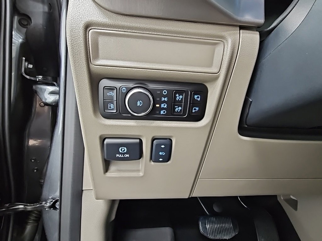 Used 2025 Ford F150 Platinum w/ Equipment Group 703A Plus image 30