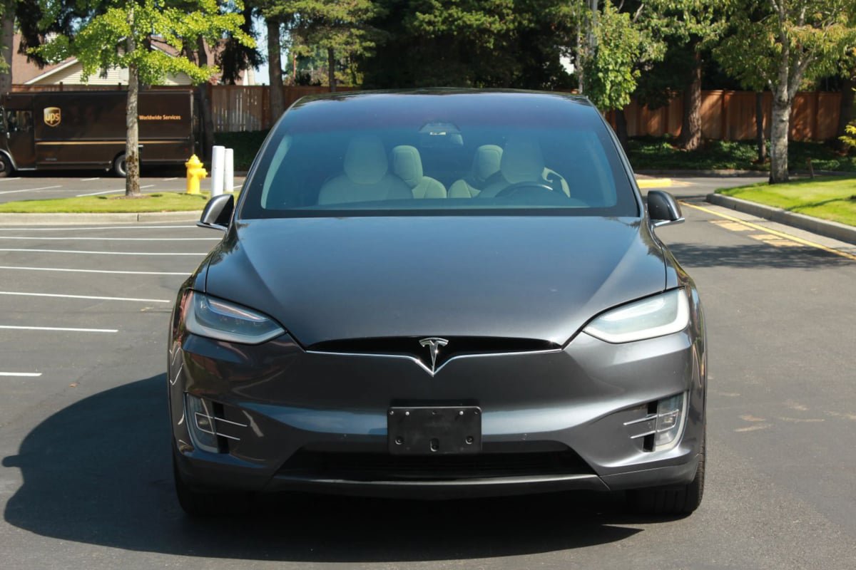 Used 2017 Tesla Model X 75D AWD/4WD image 2