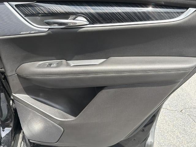 Used 2023 Cadillac XT6 Premium Luxury w/ Technology Package FWD image 21