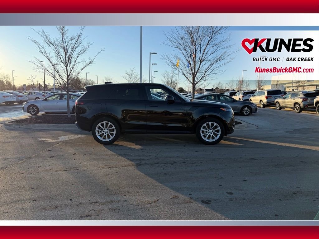 Used 2025 Land Rover Range Rover Sport SE image 7