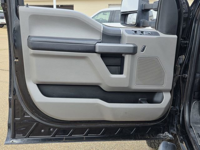 Used 2017 Ford F350 XLT w/ XLT Value Package image 12