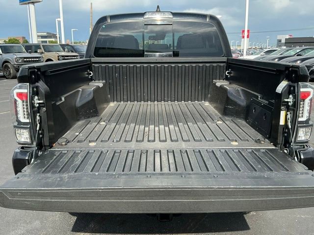 Used 2022 Toyota Tacoma SR5 w/ Technology Package AWD/4WD image 12