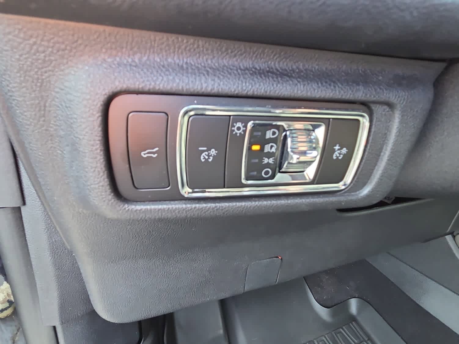 Used 2023 Lincoln Corsair AWD w/ Equipment Group 101A image 19