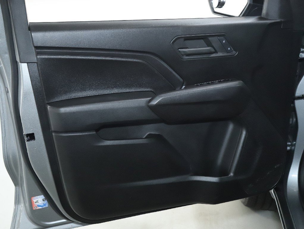 Used 2023 Chevrolet Colorado W/T w/ Safety Package image 15