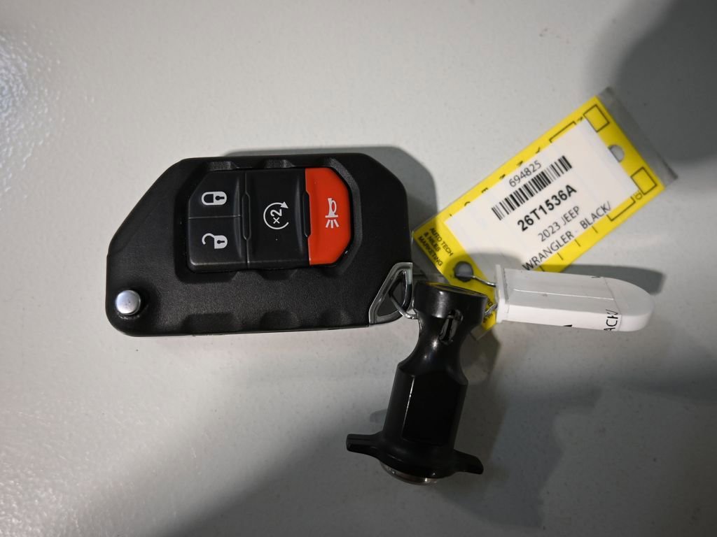 Used 2023 Jeep Wrangler Unlimited Rubicon image 22